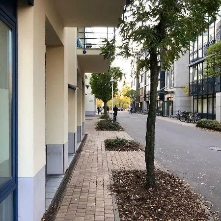 Sonnige Im Zentrum Mit Terrasse U Tiefgarage - Netflix & Prime Apartment Leipzig